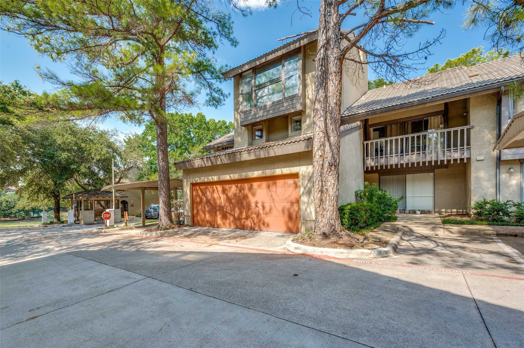 photo 1: 4517 N Oconnor Road Unit 1138, Irving TX 75062