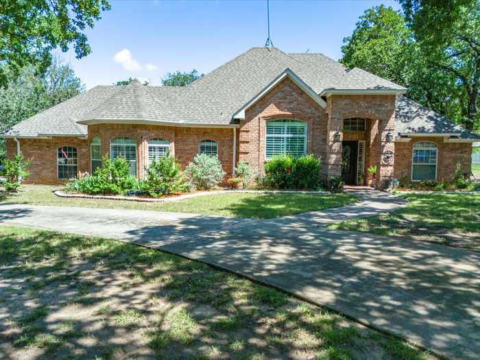 photo 2: 102 W Ridge Street, Decatur TX 76234