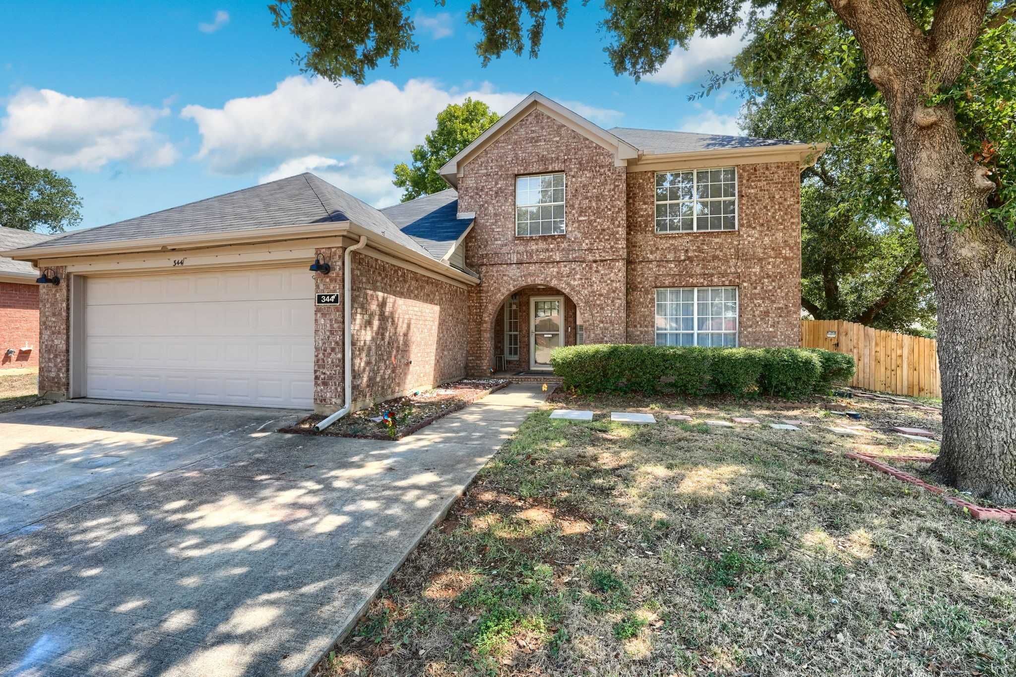 photo 2: 344 Ashley Oak Lane, Lake Dallas TX 75065