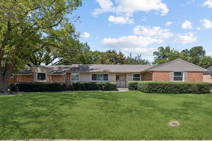 photo 1: 3567 Flaxley Drive, Dallas TX 75229