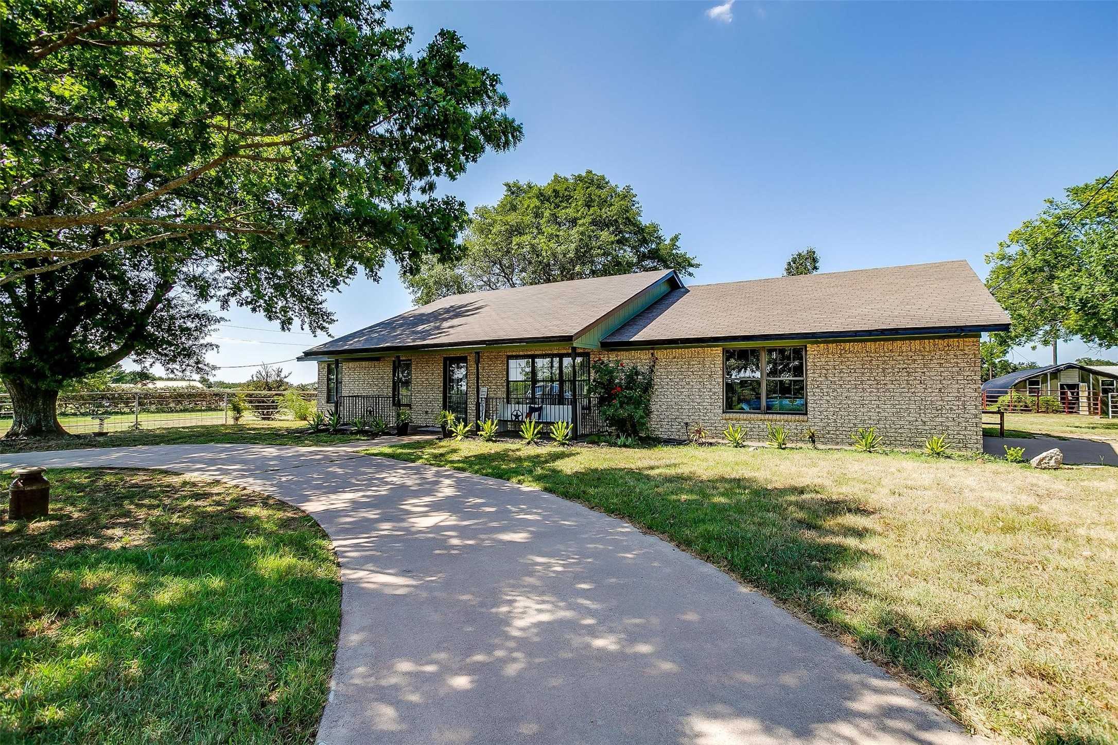 photo 1: 1713 County Road 700, Cleburne TX 76031