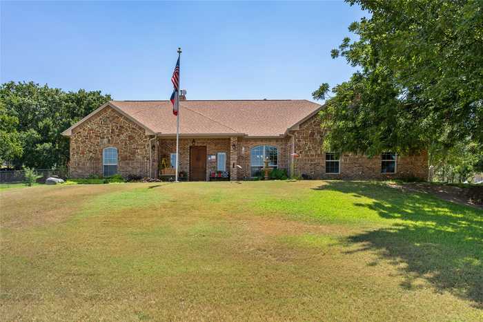 photo 1: 109 Wooley Court, Weatherford TX 76085