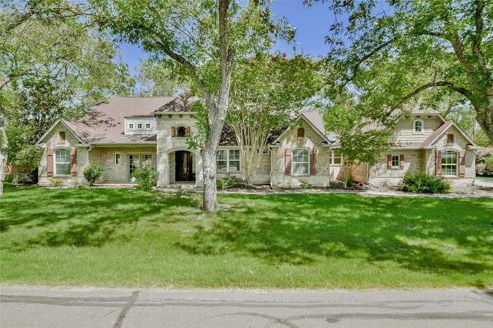 photo 2: 10203 Ravenswood Road, Granbury TX 76049