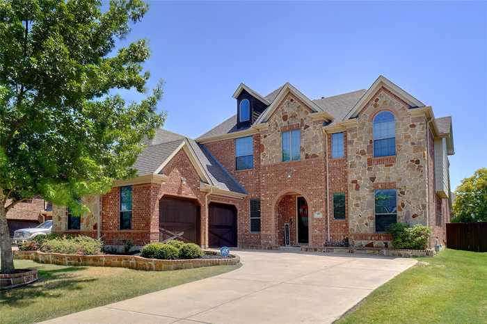 photo 1: 520 Hunter Manor Drive, Keller TX 76248