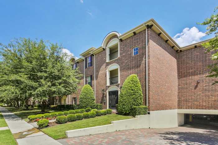 photo 2: 3116 Rosedale Avenue Unit 105, University Park TX 75205