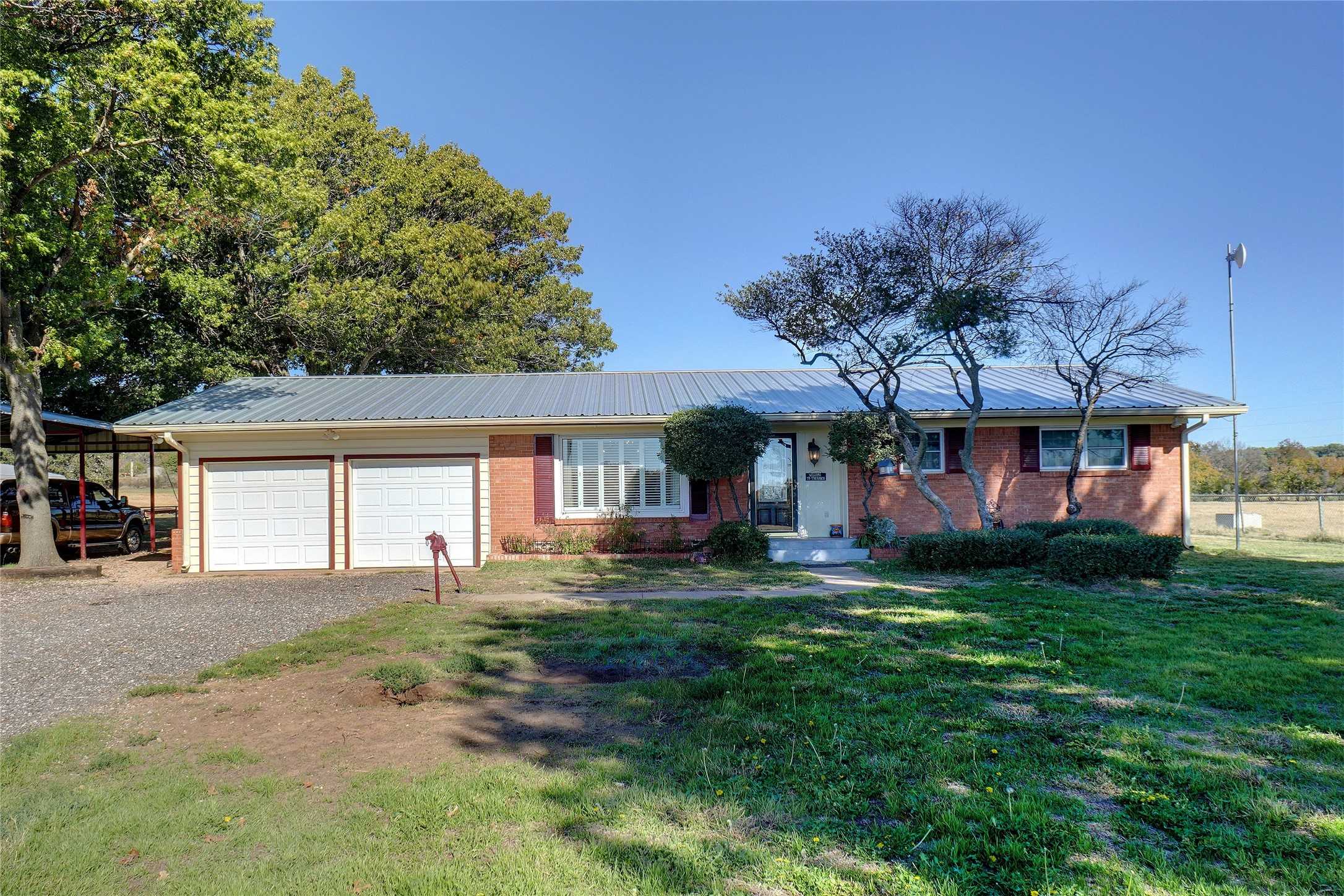 photo 1: 346 Skinner Road, Bowie TX 76230