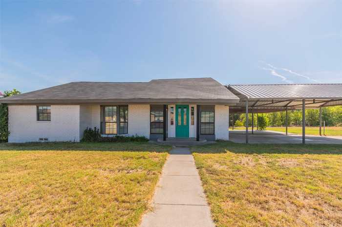 photo 1: 120 N 11th Street, Jacksboro TX 76458