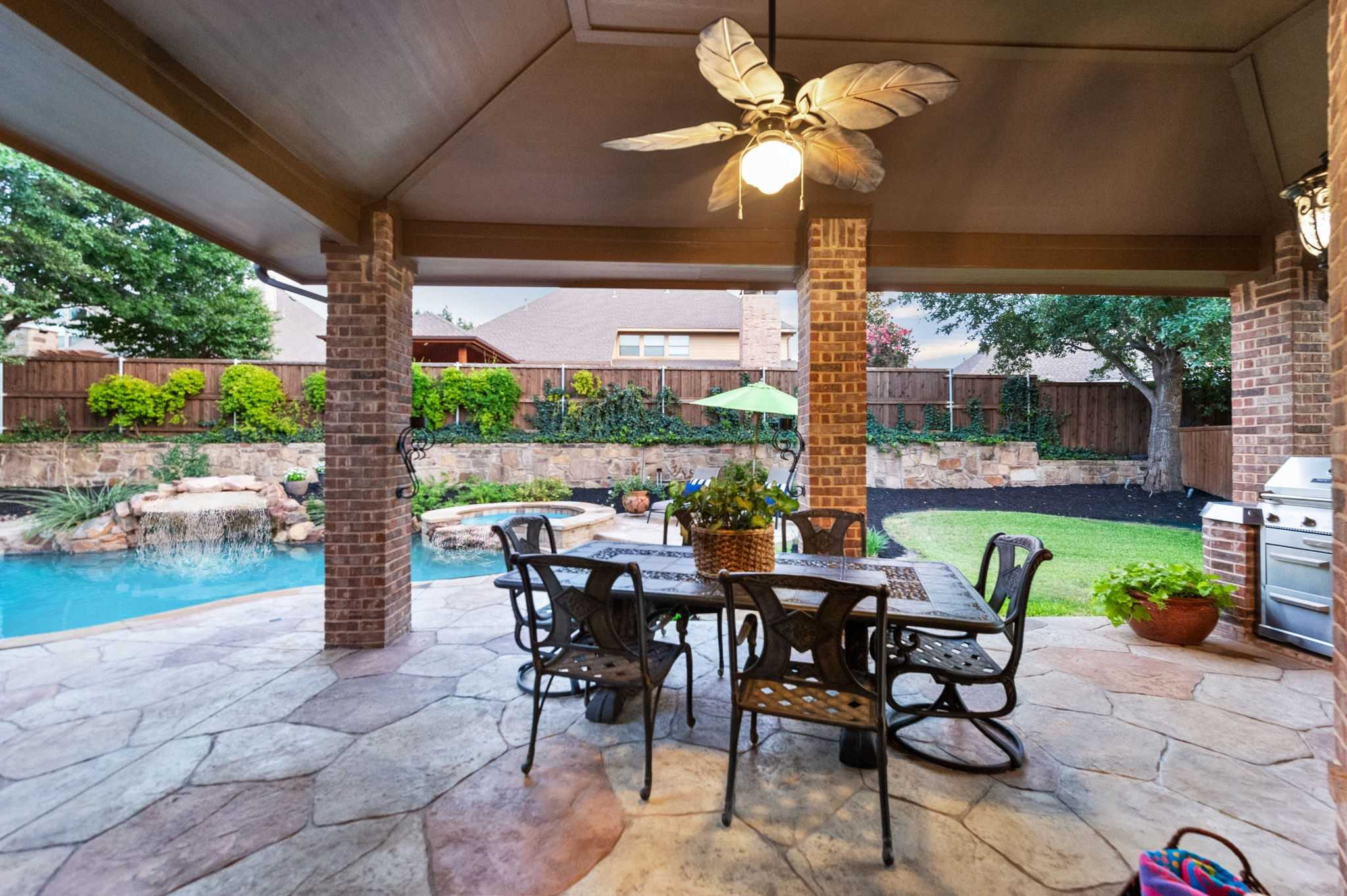 photo 3: 1405 Montclair Circle, McKinney TX 75071