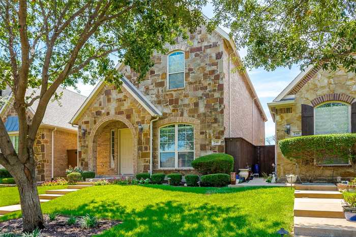 photo 2: 246 Carrington Lane, Lewisville TX 75067