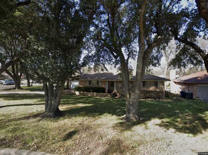 photo 2: 1003 Pinedale Lane, Dallas TX 75241