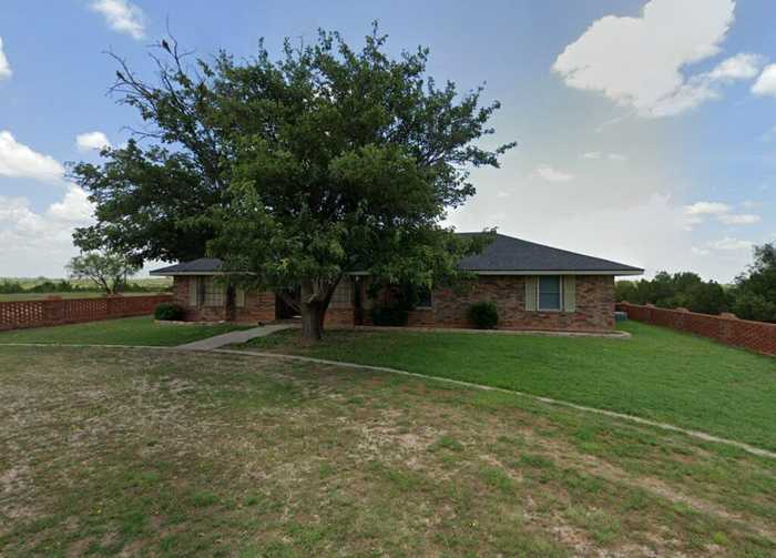 photo 1: 142 Glendale Road, Sweetwater TX 79556