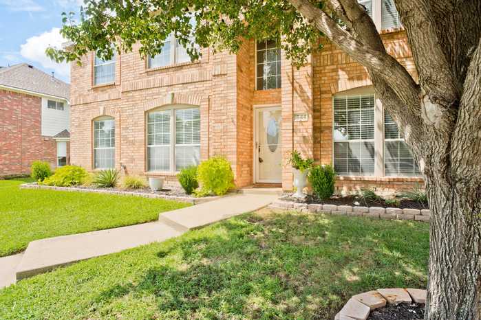 photo 2: 1544 Mountain Laurel Drive, Keller TX 76248