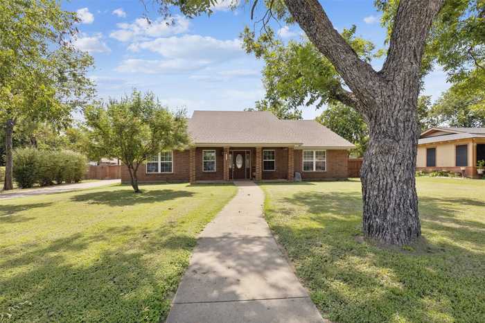 photo 18: 1105 Grand Avenue, Cleburne TX 76033