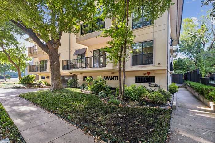 photo 1: 4122 Avondale Avenue Unit 104, Dallas TX 75219