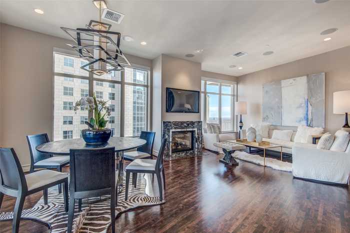 photo 2: 2555 N Pearl Street Unit 1305, Dallas TX 75201