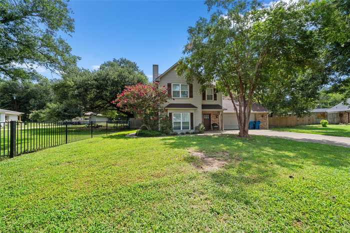 photo 2: 815 Lucas Drive, Athens TX 75751