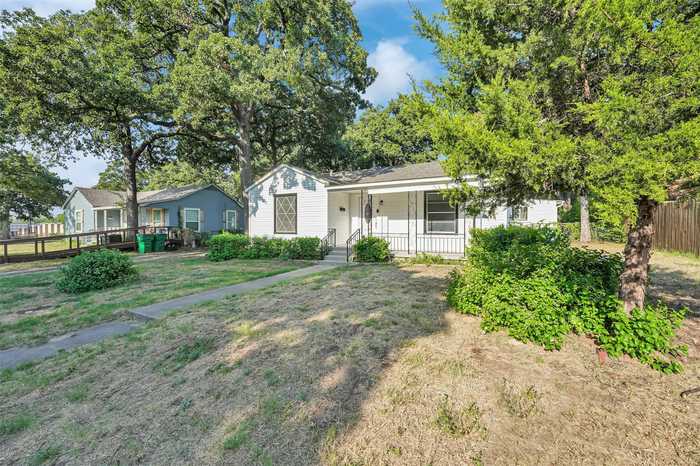 photo 2: 2005 Owens Street, Haltom City TX 76117