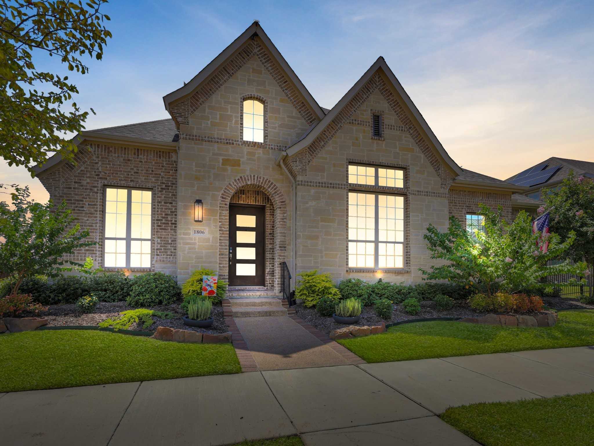 photo 1: 1806 Inca Rose Lane, Arlington TX 76005