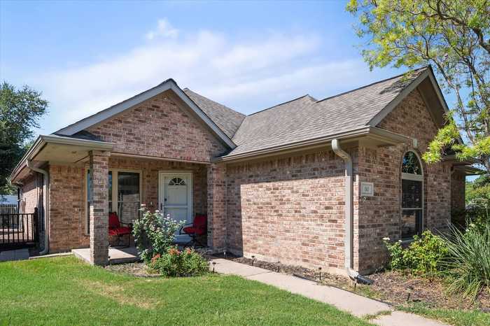 photo 1: 110 Friendswood Circle, Fairfield TX 75840