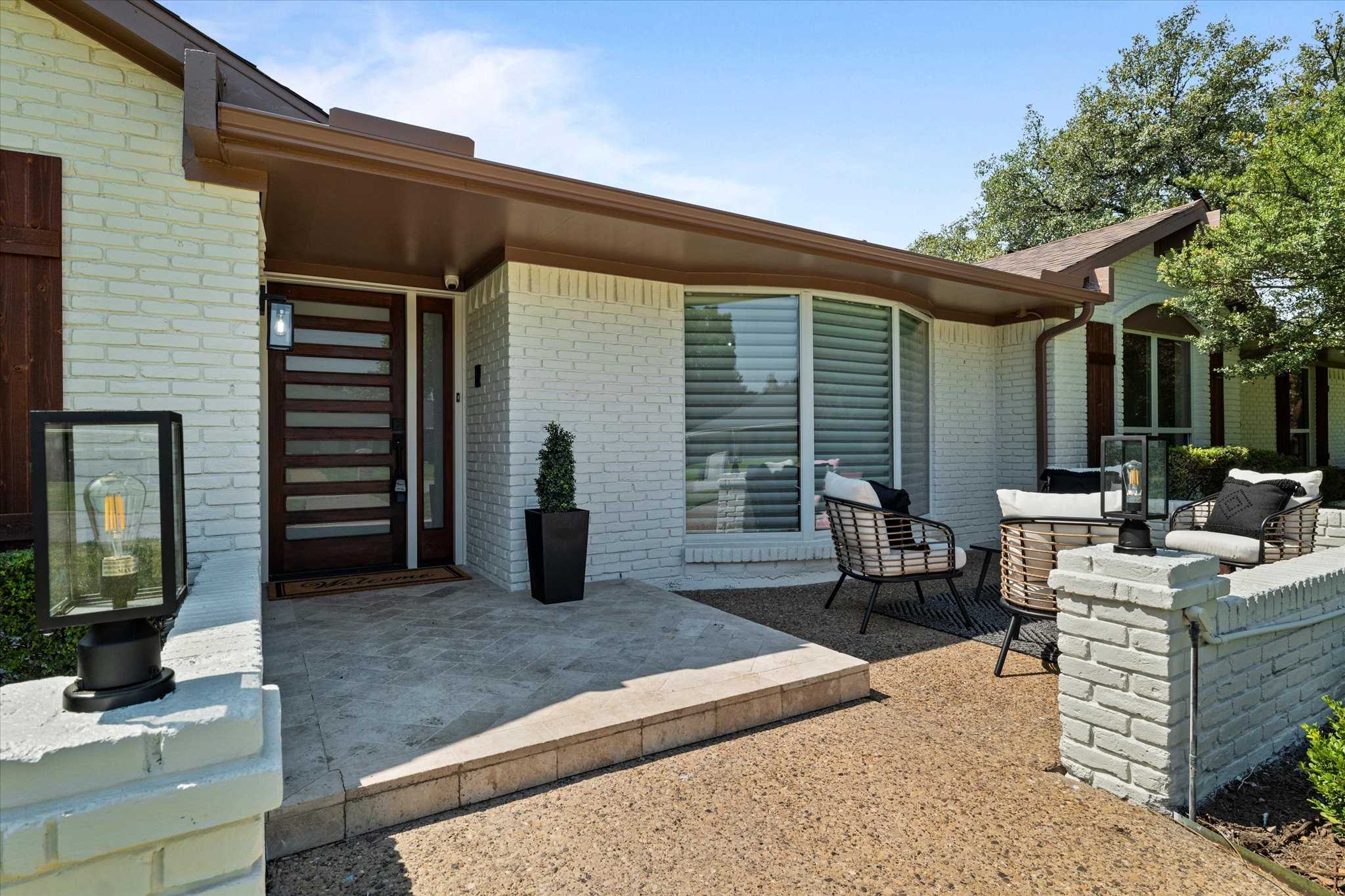 photo 3: 4140 Deep Valley Drive, Dallas TX 75244