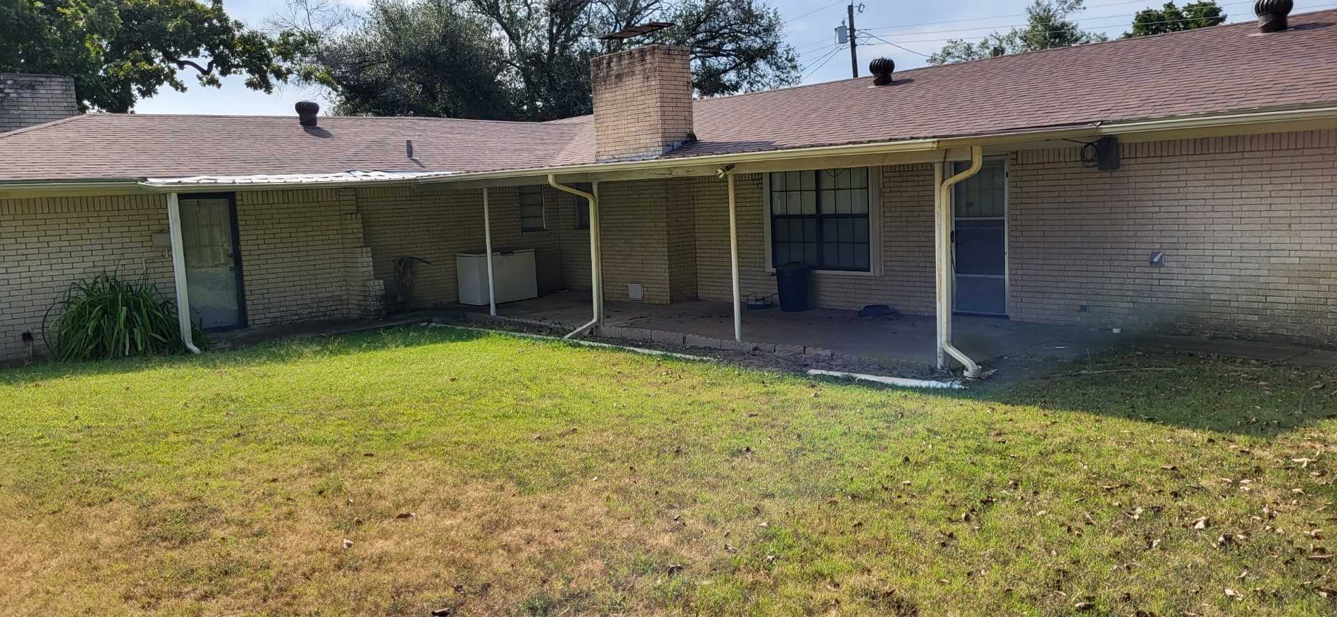 photo 2: 633 Pampa Street, Sulphur Springs TX 75482