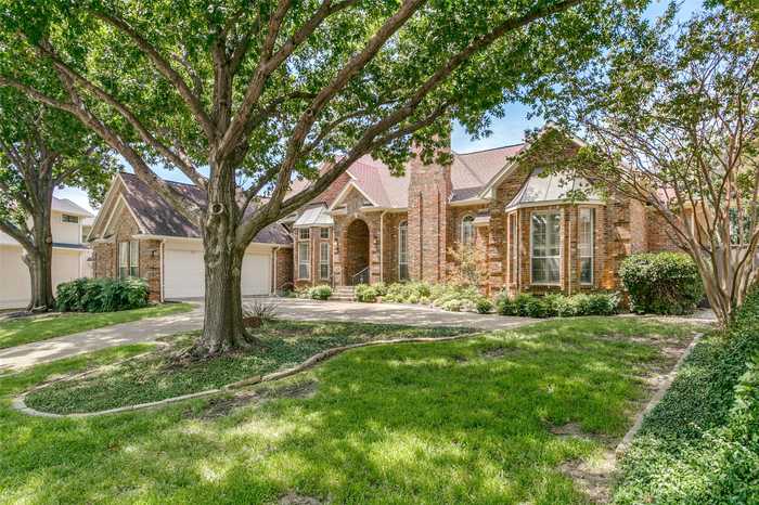 photo 37: 700 Creekside Court, Irving TX 75063