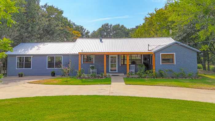 photo 1: 205 Peach Tree Road, Mabank TX 75156