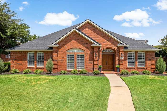 photo 2: 701 Baxter Drive, Plano TX 75025