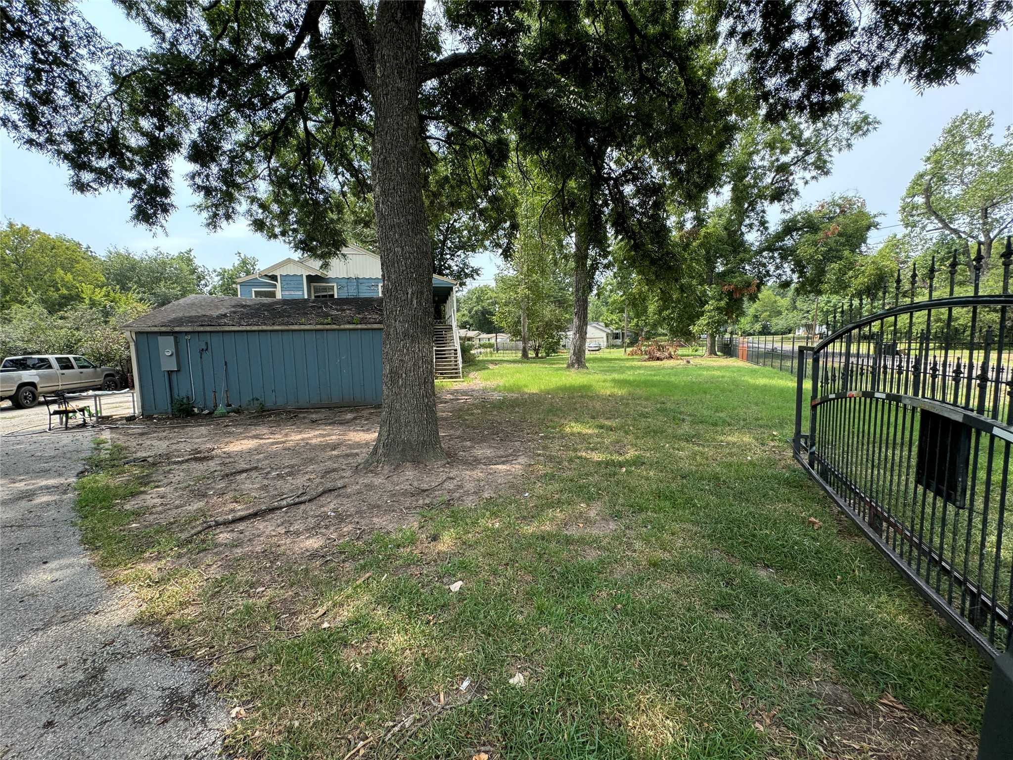 photo 3: 302 Grace Lane, Terrell TX 75160