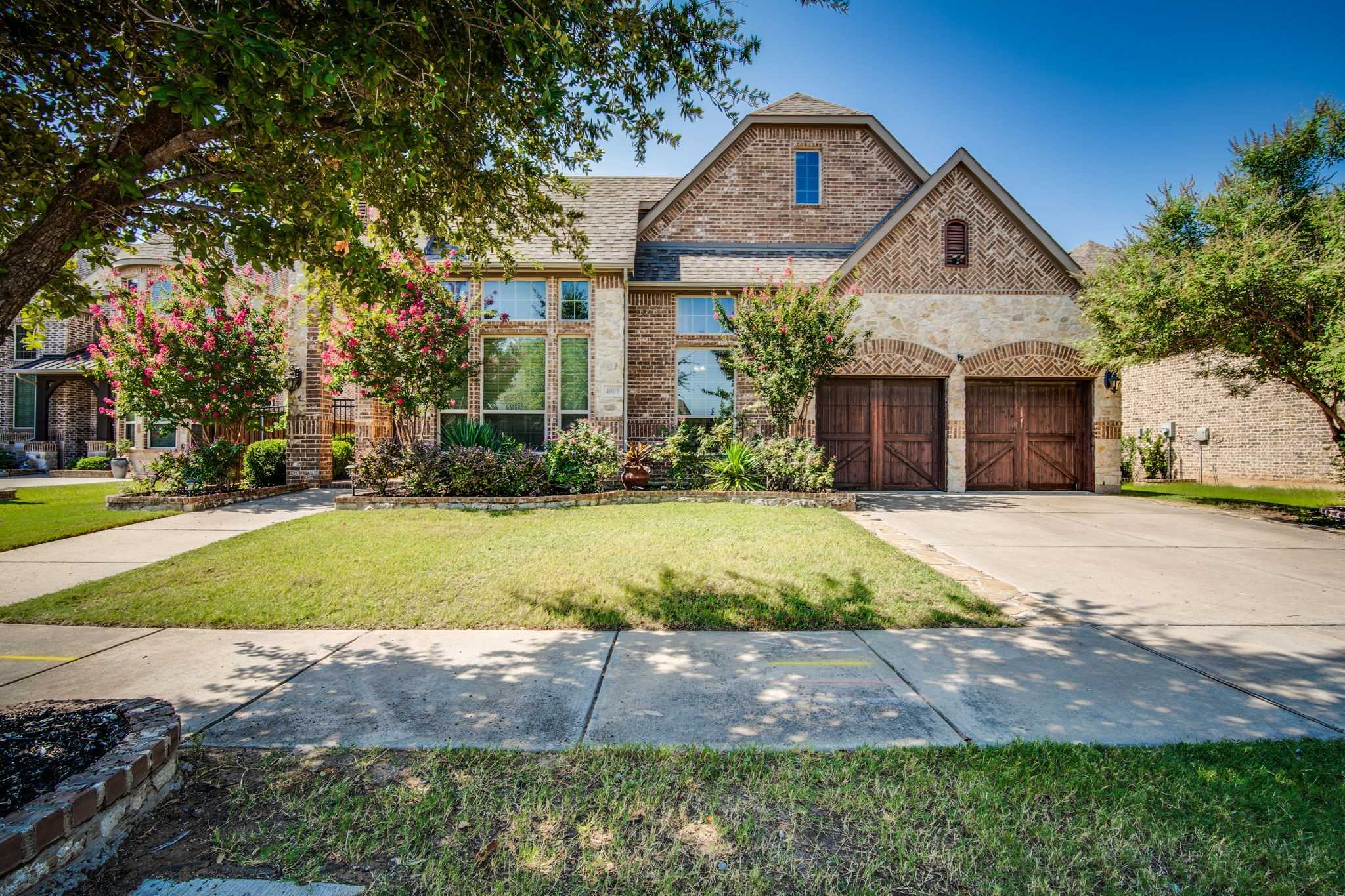 photo 1: 4009 Jasmine Fox Lane, Arlington TX 76005