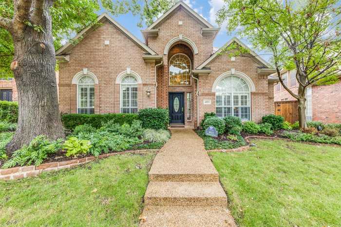 photo 2: 4021 Stonehollow Way, Dallas TX 75287