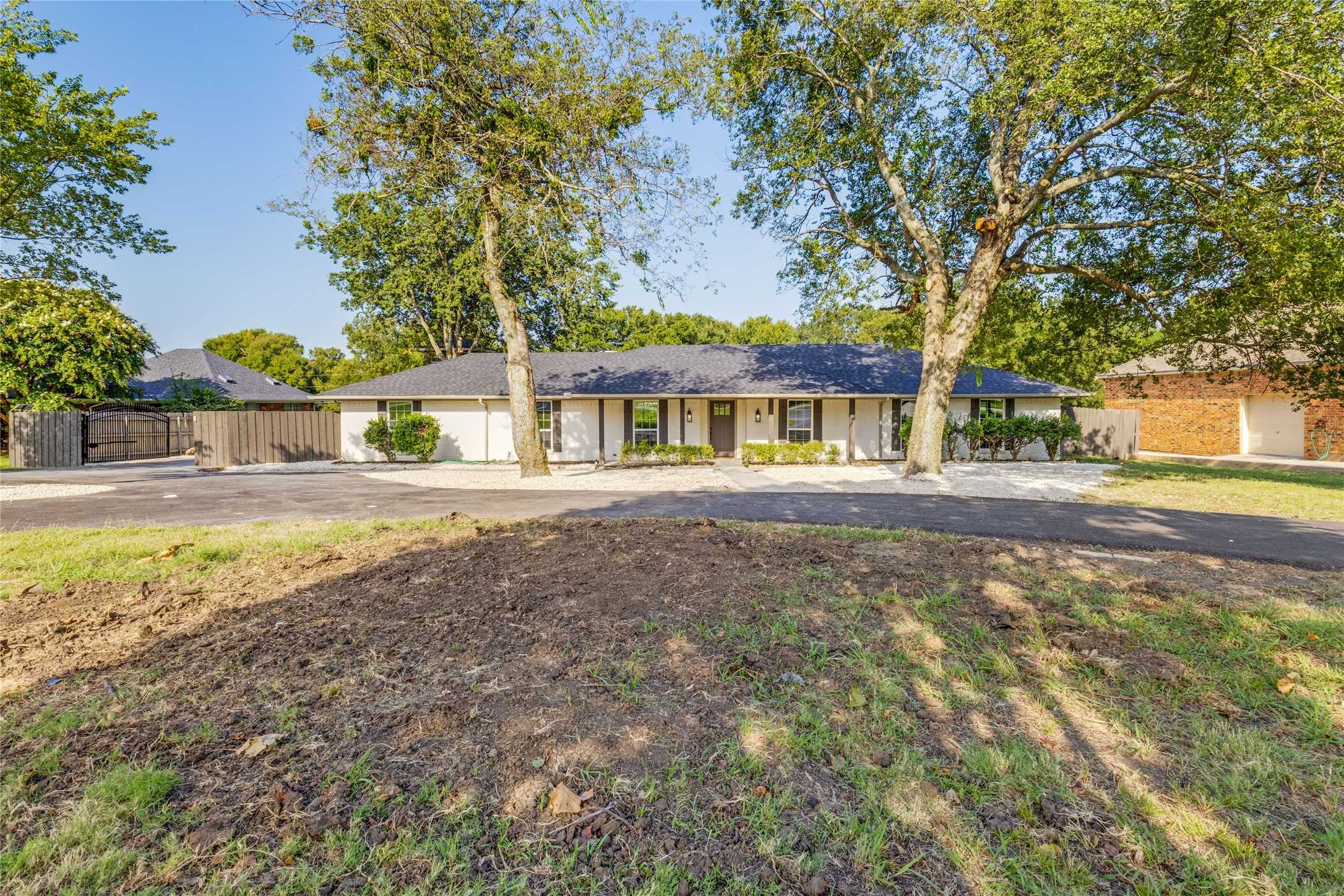 photo 1: 1900 Carriage Estates Road, Sherman TX 75092