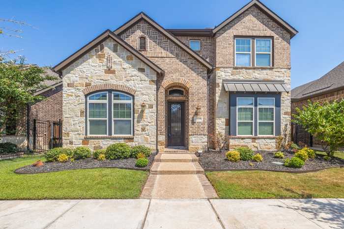 photo 1: 1119 Ivy Charm Way, Arlington TX 76005