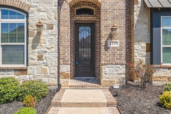 photo 2: 1119 Ivy Charm Way, Arlington TX 76005