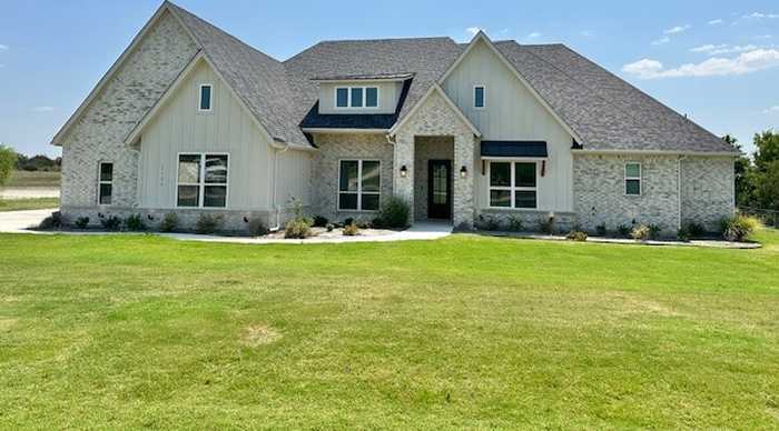 photo 1: 1124 Stagecoach Ranch Drive, Weatherford TX 76085