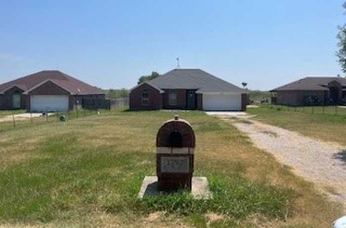 photo 1: 13762 County Road 236, Terrell TX 75160