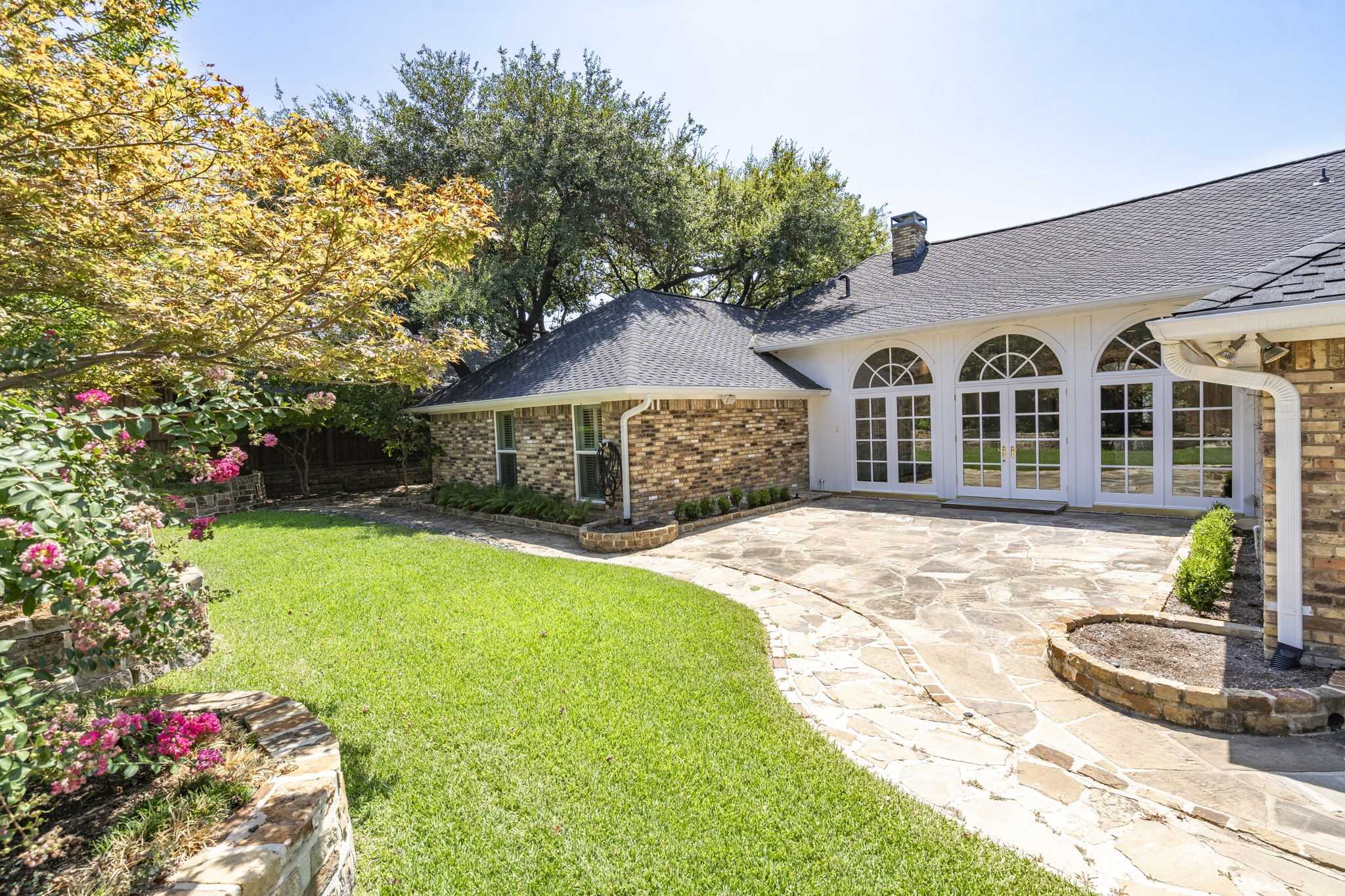 photo 3: 9305 Moss Trail, Dallas TX 75231