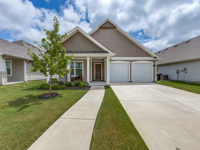 photo 1: 117 Clear Creek Lane, Terrell TX 75160