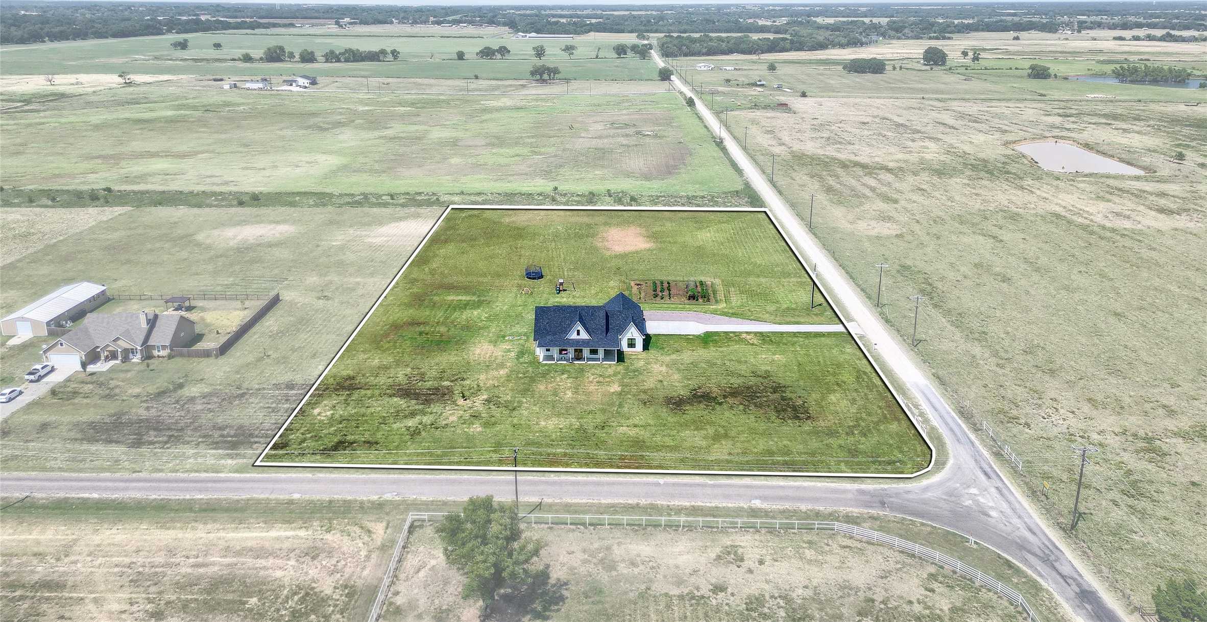 photo 1: 1553 South Road, Whitesboro TX 76273