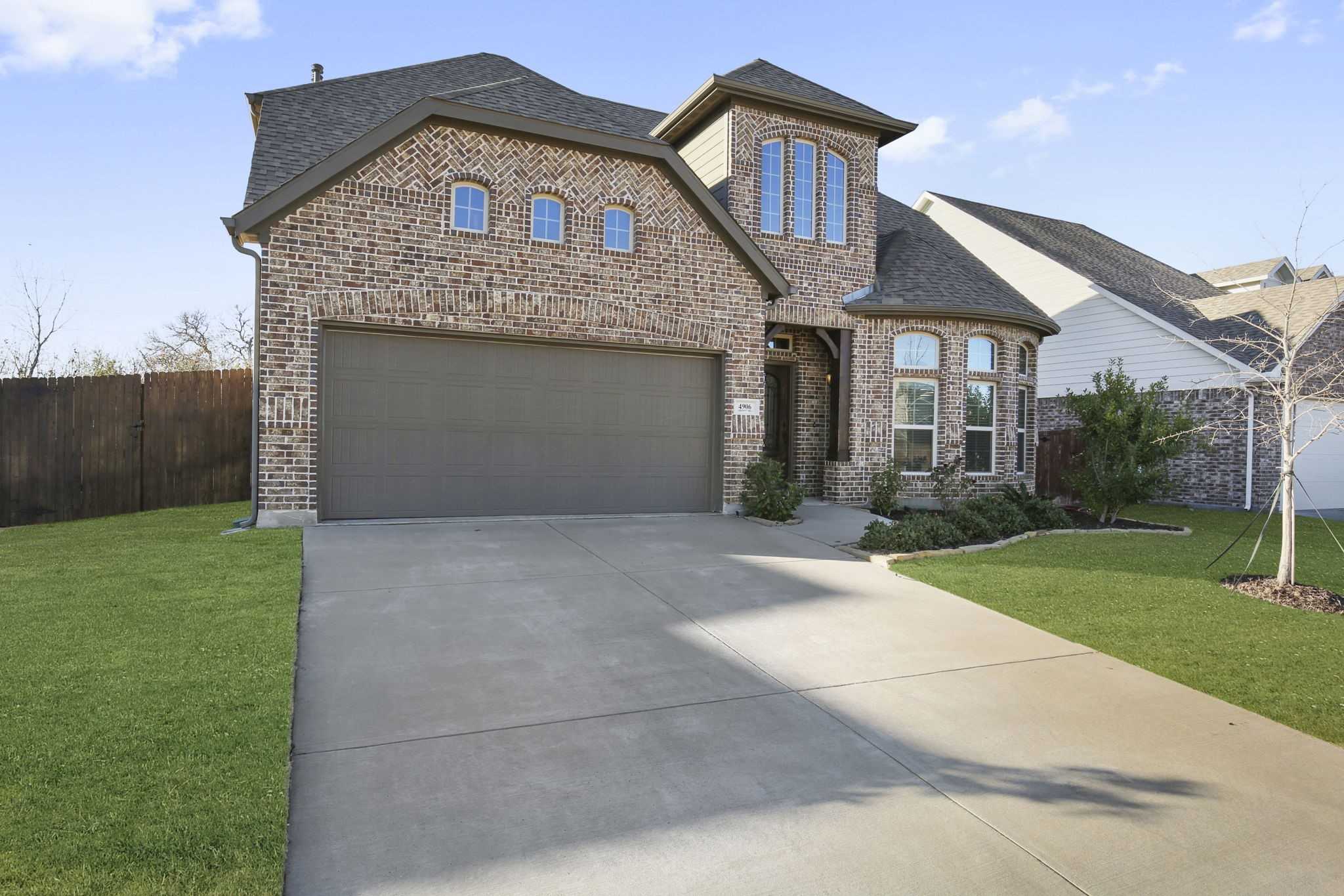 photo 2: 4906 Liberty Hill Trail, Sherman TX 75092