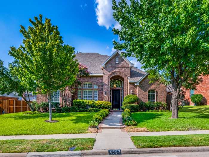 photo 1: 4537 Crosstimber Drive, Plano TX 75093