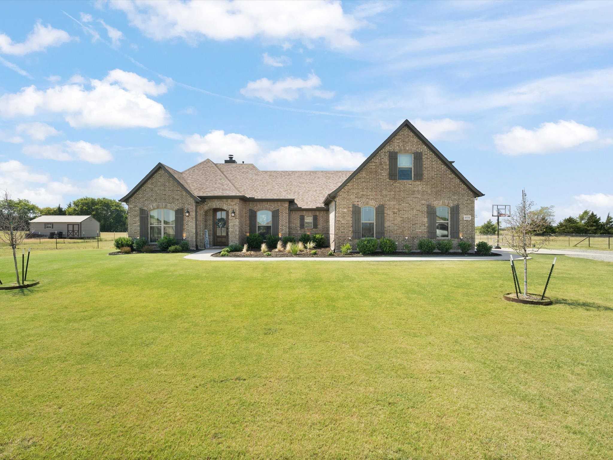 photo 1: 1054 Cheyenne Trail, Trenton TX 75490