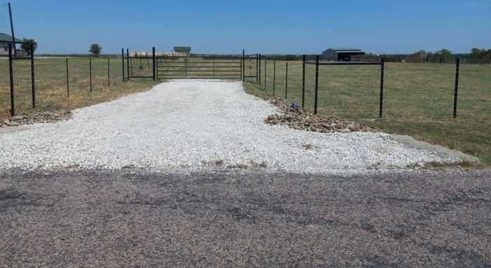 photo 1: 1409 County Road 207, Valley View TX 76272