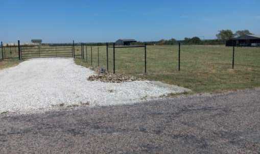 photo 3: 1409 County Road 207, Valley View TX 76272