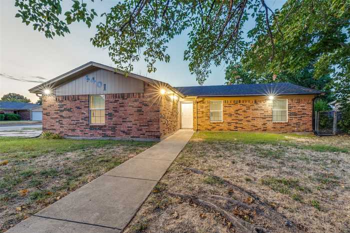 photo 1: 4401 Tiptop Street, Haltom City TX 76117