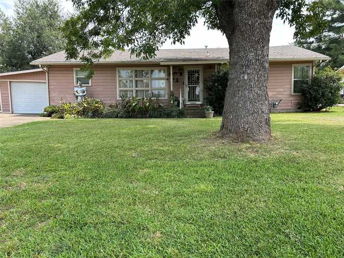 photo 1: 1020 Mulberry Street, Sulphur Springs TX 75482