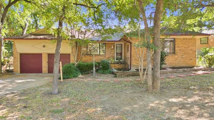 photo 1: 605 Woodacre Drive, Dallas TX 75241