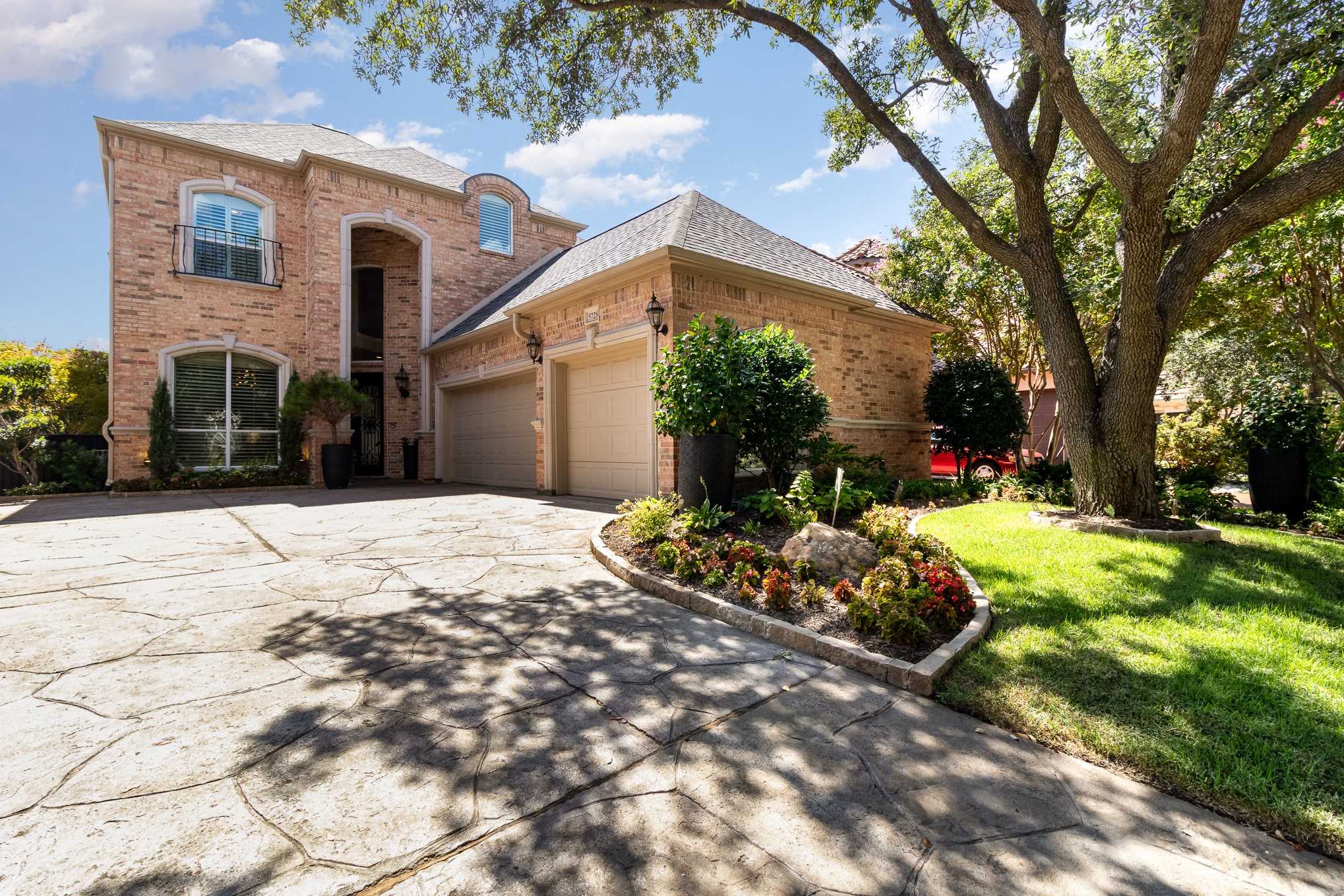 photo 1: 5728 Gleneagles Drive, Plano TX 75093