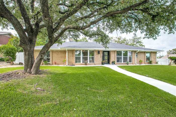 photo 25: 7208 Fernmeadow Drive, Dallas TX 75248