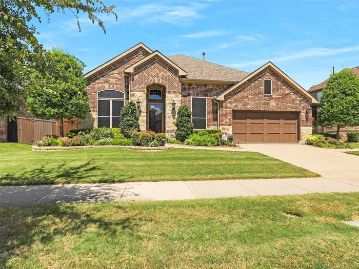 photo 2: 13826 Allegheny Drive, Frisco TX 75035